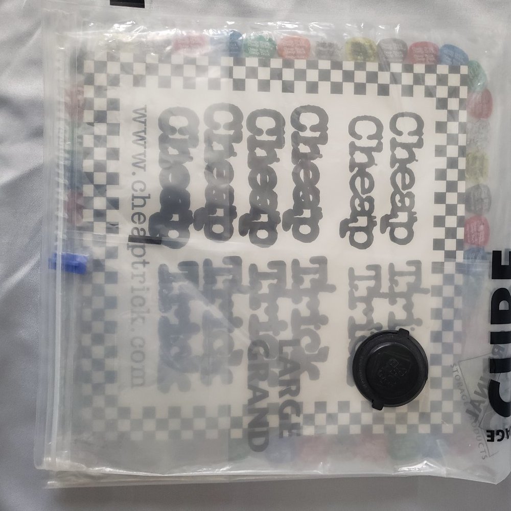 Cheap Trick Rick Nielsen signed album flat with 47 picks